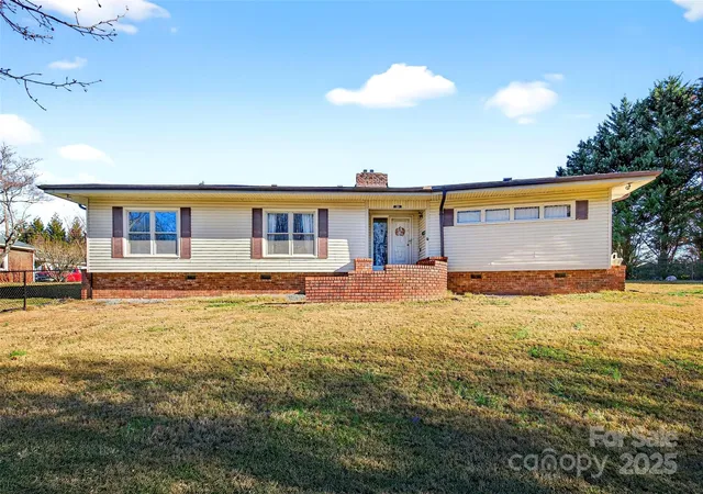 Homes for sale in Marion, NC | 60 Greenwood Dr, Marion, NC 28752 | MLS# 4328988