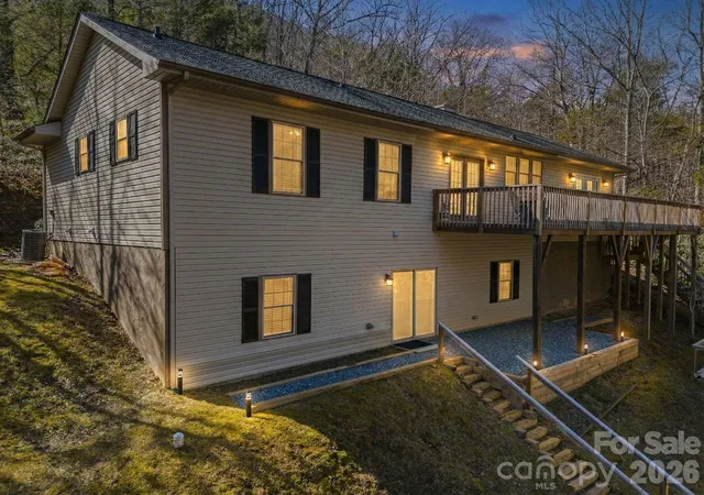 2nd image of 137 Weaver Ct, Lake Lure, NC 28746 | MLS# 4329197