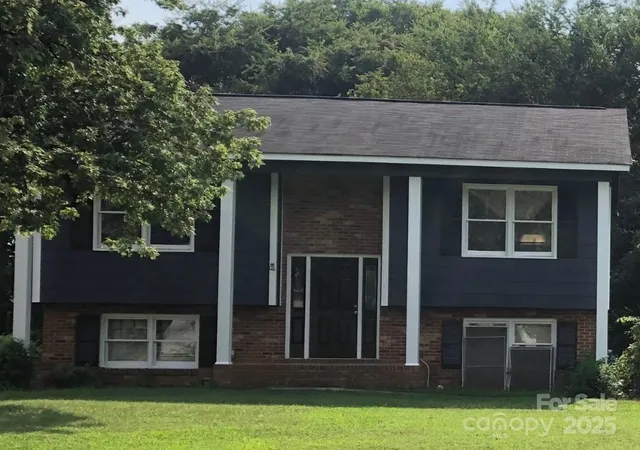 Homes for sale in Charlotte, NC | 5601 Beaconsfield Rd #30, Charlotte, NC 28214 | MLS# 4329327