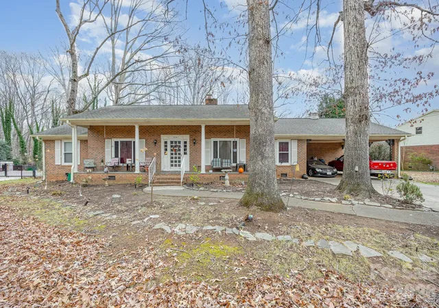 Homes for sale in Salisbury, NC | 514 Idlewood Dr, Salisbury, NC 28144 | MLS# 4329615