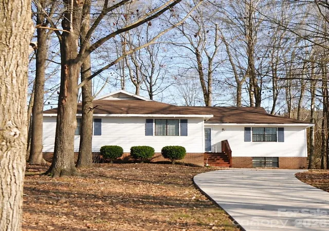 Single family home for sale at 1730 Woodvalley Dr, Charlotte, NC 28216 | MLS# 4329890