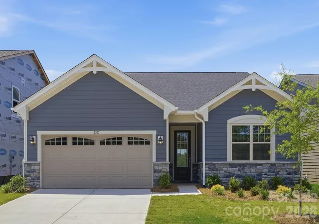 Photo 1 of Single family home for sale at 2707 Westmont Dr, Gastonia, NC 28052 | MLS# 4330306 | Listing updated on 2026-10-01
