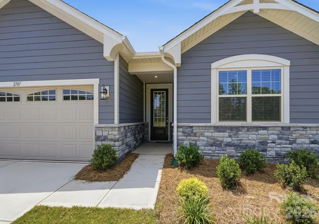 Photo 4 of Single family home for sale at 2707 Westmont Dr, Gastonia, NC 28052 | MLS# 4330306 | Listing updated on 2026-10-01
