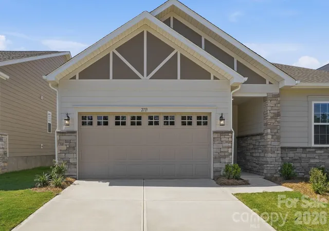 Photo 3 of Sale Pending at 2719 Westmont Dr, Gastonia, NC 28052 | MLS# 4330310 | Listing updated on 2026-10-01