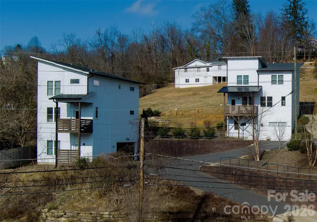 Photo 2 of Single family home for sale at 1061 Riverside Dr, Asheville, NC 28804 | MLS# 4330744 | Listing updated on 2026-10-02