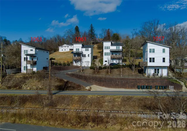Photo 3 of Single family home for sale at 1061 Riverside Dr, Asheville, NC 28804 | MLS# 4330744 | Listing updated on 2026-10-02