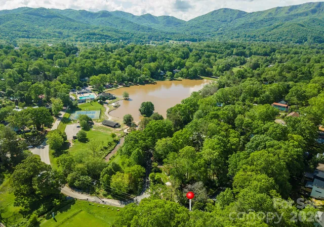 Photo 2 of Single family home for sale at 416 S Cherokee Ave, Black Mountain, NC 28711 | MLS# 4330813 | Listing updated on 2026-06-13