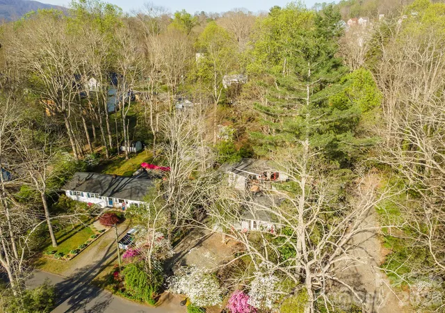 Photo 48 of Single family home for sale at 416 S Cherokee Ave, Black Mountain, NC 28711 | MLS# 4330813 | Listing updated on 2026-06-13