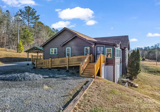 Photo 2 of Single family home for sale at 526 River Rd, Rutherfordton, NC 28139 | MLS# 4330854 | Listing updated on 2026-09-19