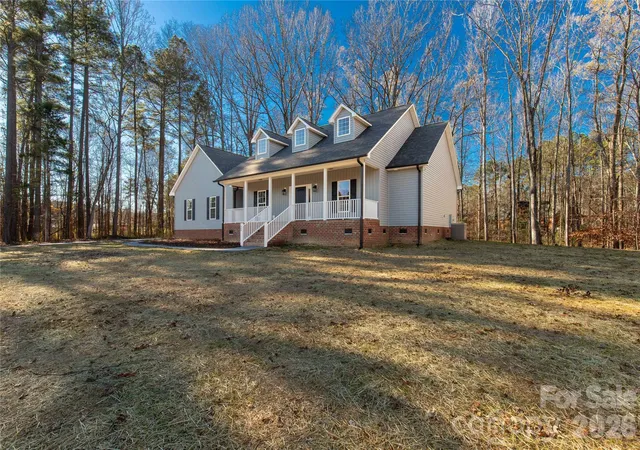 Photo 3 of Single family home for sale at 1489 Paraham Rd S, York, SC 29745 | MLS# 4331113 | Listing updated on 2026-10-06