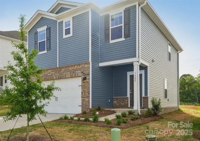 Single family home for sale at 1437 Wildflower St, Newton, NC 28658 | MLS# 4331232