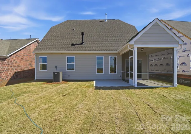 Homes for sale in Gastonia, NC | 3073 Founding Fathers Dr, Gastonia, NC 28056 | MLS# 4331254