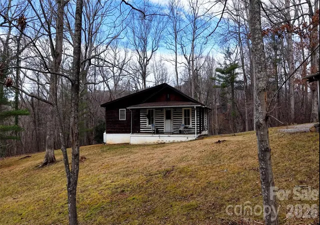 3rd image of 67 Shawnee Trl, Asheville, NC 28805 | MLS# 4331437