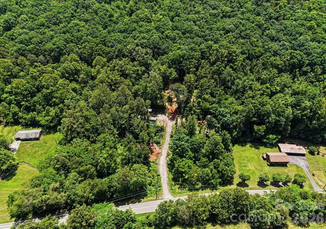 3rd image of 2828 E Pine St, Mount Airy, NC 27030 | MLS# 4331488