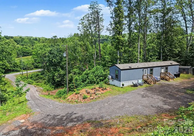 4th image of 2828 E Pine St, Mount Airy, NC 27030 | MLS# 4331488