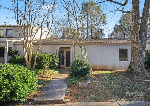 Photo 1 of Townhouse for sale at 7913 Horse Chestnut Ln, Charlotte, NC 28277 | MLS# 4332056 | Listing updated on 2026-04-20