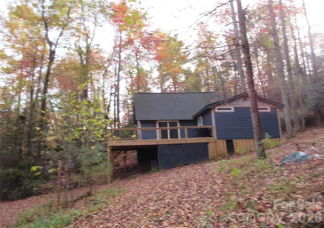 Photo 3 of Single family home for sale at 30 Rainbow Lake Cir, Black Mountain, NC 28711 | MLS# 4332142 | Listing updated on 2026-10-01