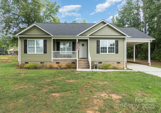 Photo 1 of Single family home for sale at 2211 Airport Rd, Lancaster, SC 29720 | MLS# 4332158 | Listing updated on 2026-09-01