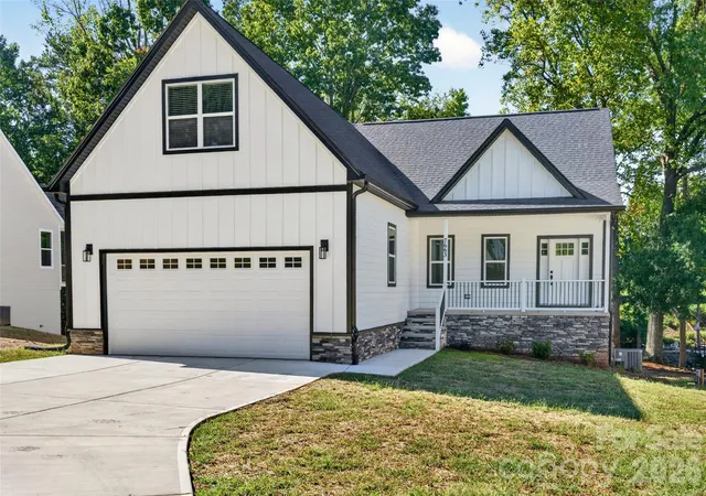 Photo 4 of Single family home for sale at 7663 Keistlers Store Rd, Sherrills Ford, NC 28673 | MLS# 4332366 | Listing updated on 2026-09-29