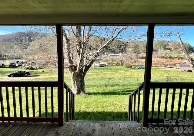 Photo 2 of Single family home for sale at 97 Oakland Dr, Burnsville, NC 28714 | MLS# 4332578 | Listing updated on 2026-09-18