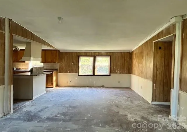 Photo 3 of Single family home for sale at 97 Oakland Dr, Burnsville, NC 28714 | MLS# 4332578 | Listing updated on 2026-09-18