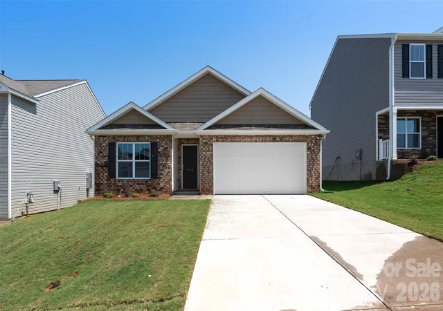 Photo 1 of Single family home for sale at 135 Wildbrook Dr, Waynesville, NC 28785 | MLS# 4332579 | Listing updated on 2026-10-05