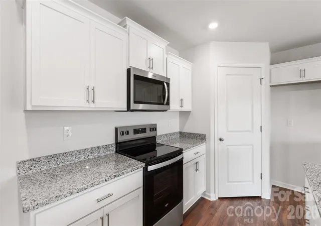 Photo 3 of Single family home for sale at 135 Wildbrook Dr, Waynesville, NC 28785 | MLS# 4332579 | Listing updated on 2026-10-05