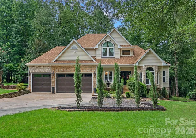 Photo 1 of Single family home for sale at 172 Tawny Bark Dr, Mooresville, NC 28117 | MLS# 4332757 | Listing updated on 2026-09-12