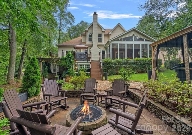 Photo 3 of Single family home for sale at 172 Tawny Bark Dr, Mooresville, NC 28117 | MLS# 4332757 | Listing updated on 2026-09-12