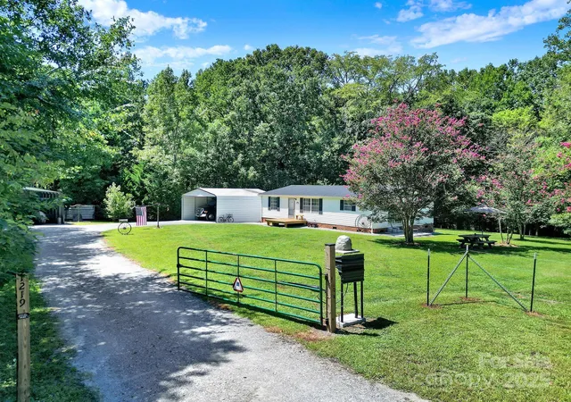 Photo 3 of Single family home for sale at 1219 Neely Smith Ln, Gastonia, NC 28056 | MLS# 4332846 | Listing updated on 2026-08-01