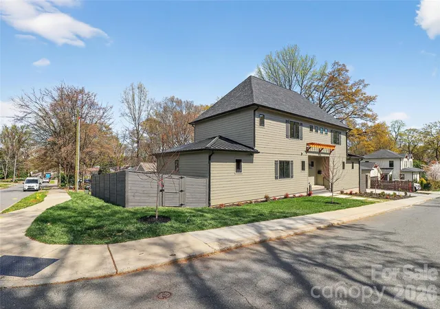 3rd image of 1505 Grace St, Charlotte, NC 28205 | MLS# 4332932