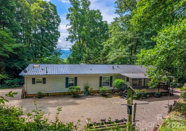 Homes for sale in Burnsville, NC | 1372 Lickskillet Rd, Burnsville, NC 28714 | MLS# 4333089