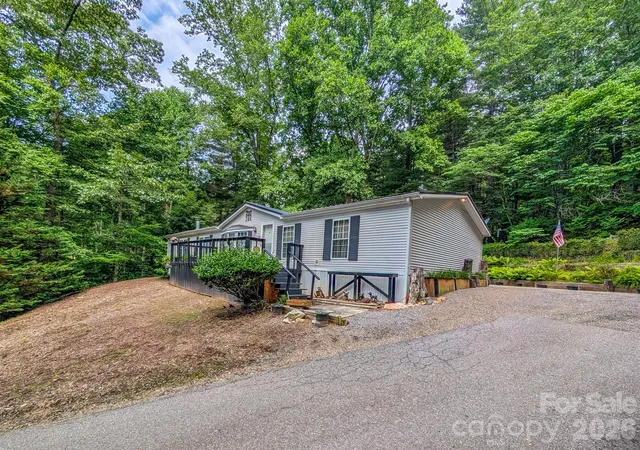 Homes for sale in Burnsville, NC | 1372 Lickskillet Rd, Burnsville, NC 28714 | MLS# 4333089