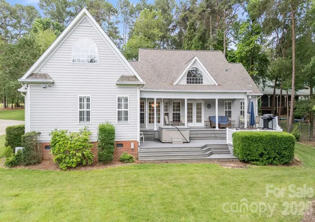 18th image of 9372 Island Point Rd, Sherrills Ford, NC 28673 | MLS# 4333370