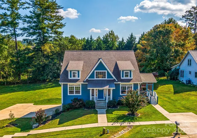 Photo 1 of Single family home for sale at 10 Warbler Dr, Fletcher, NC 28732 | MLS# 4333400 | Listing updated on 2026-07-24