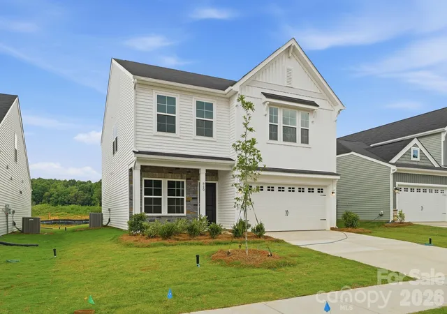 Homes for sale in Newton, NC | 940 Leyna Ct, Newton, NC 28658 | MLS# 4333423