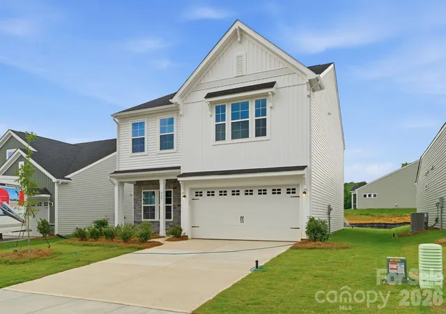 Homes for sale in Newton, NC | 940 Leyna Ct, Newton, NC 28658 | MLS# 4333423