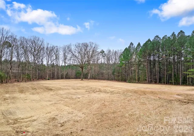 Photo 3 of Single family home for sale at 1609 Beulah Church Rd, Matthews, NC 28104 | MLS# 4333866 | Listing updated on 2026-08-04