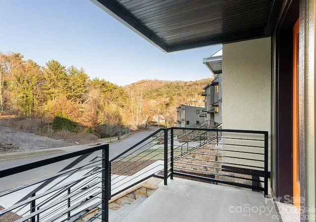 3rd image of 17 Macallan Ln, Asheville, NC 28805 | MLS# 4333991
