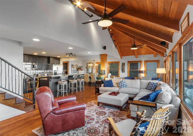 Photo 4 of Single family home for sale at 71 Ivy Ridge Rd, Burnsville, NC 28714 | MLS# 4334106 | Listing updated on 2026-08-13