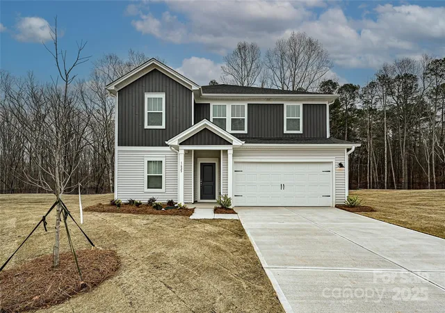 Photo 1 of Single family home for sale at 2101 Sunflower Cir, Newton, NC 28658 | MLS# 4334181 | Listing updated on 2026-10-28