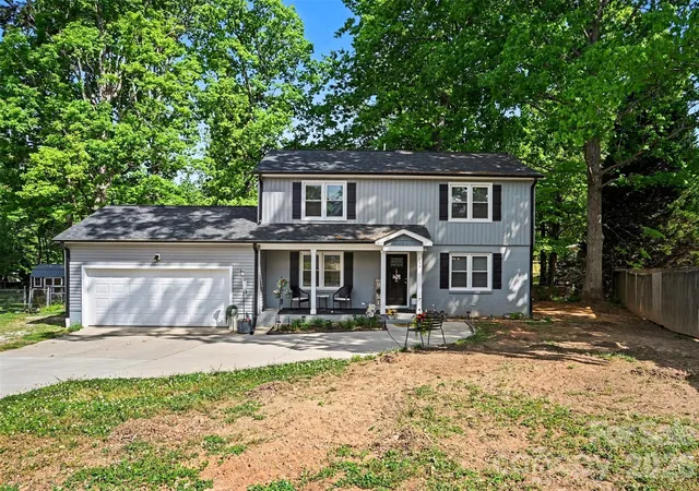 Photo 1 of Single family home for sale at 130 Cherokee Ln, Salisbury, NC 28147 | MLS# 4334676 | Listing updated on 2026-08-29