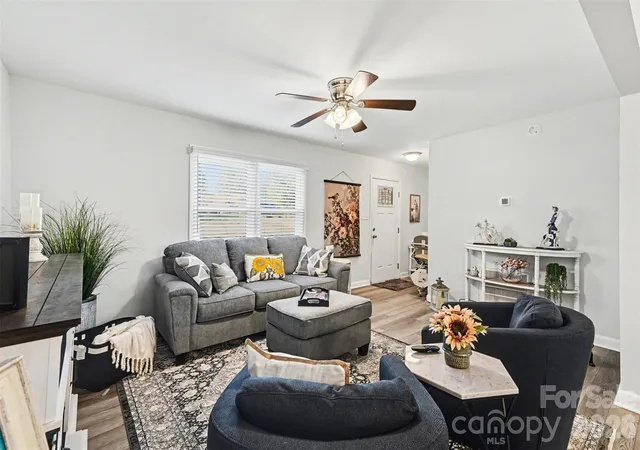 Photo 4 of Single family home for sale at 130 Cherokee Ln, Salisbury, NC 28147 | MLS# 4334676 | Listing updated on 2026-08-29