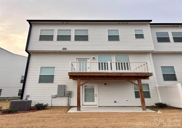 Photo 2 of Townhouse for sale at 2140 Barrowcliffe Dr Nw, Concord, NC 28027 | MLS# 4335098 | Listing updated on 2026-07-10
