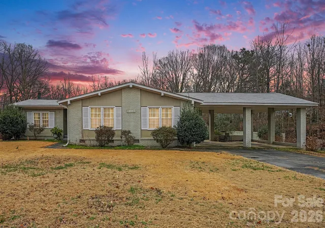 Single family home for sale at 4206 Tipperary Pl, Charlotte, NC 28215 | MLS# 4335299