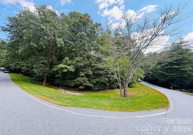 5th image of 20 Prickly Briar Rd, Hendersonville, NC 28739 | MLS# 4335314