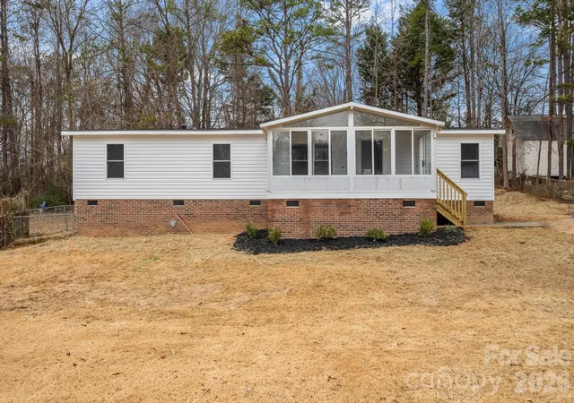 Photo 1 of Single family home for sale at 12332 Buxton Dr, Pineville, NC 28134 | MLS# 4335366 | Listing updated on 2026-08-21