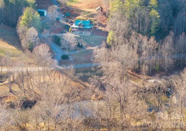 Photo 4 of Single family home for sale at 4021 & 4022 Johns River Rd, Morganton, NC 28655 | MLS# 4336034 | Listing updated on 2026-09-17