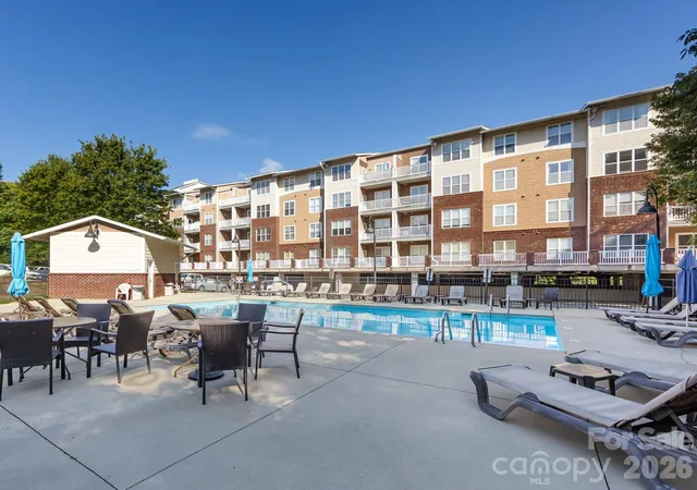 32nd image of 1000 E Woodlawn Rd #113, Charlotte, NC 28209 | MLS# 4336332