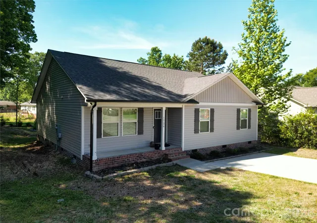 Photo 1 of Single family home for sale at 1526 Shepard St, Kannapolis, NC 28083 | MLS# 4336339 | Listing updated on 2026-08-14